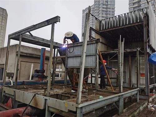 涼水冷卻塔填料更換：什么時(shí)候需要更換(西安圓形冷卻塔填料更換方案)